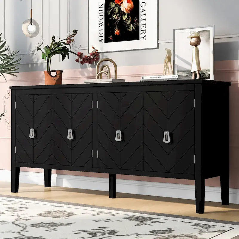 Credenza a quattro ante con motivi geometrici lineari