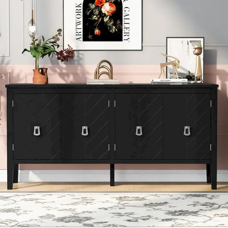 Credenza a quattro ante con motivi geometrici lineari