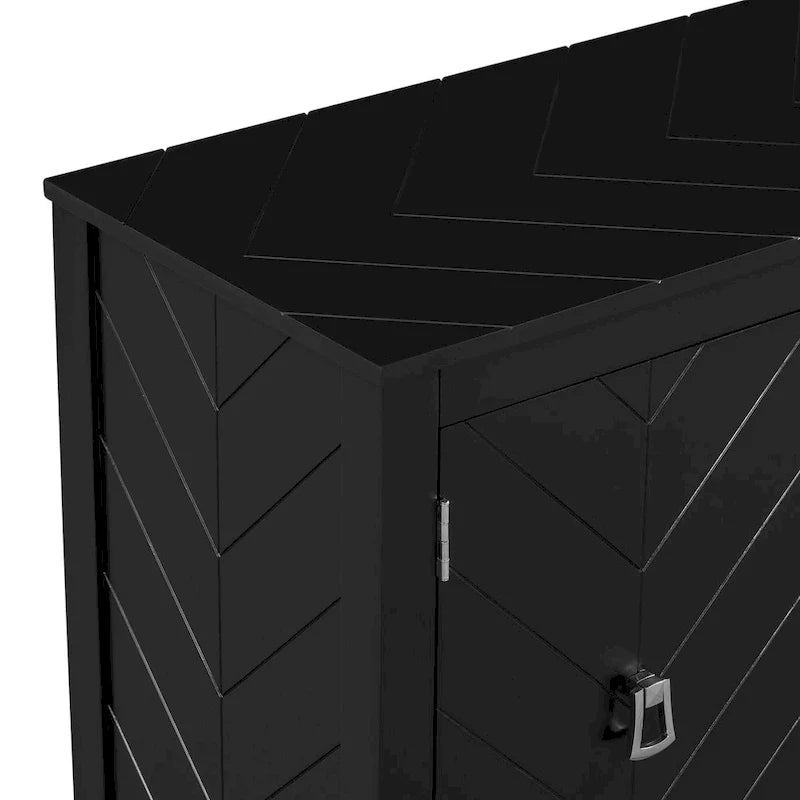 Credenza a quattro ante con motivi geometrici lineari