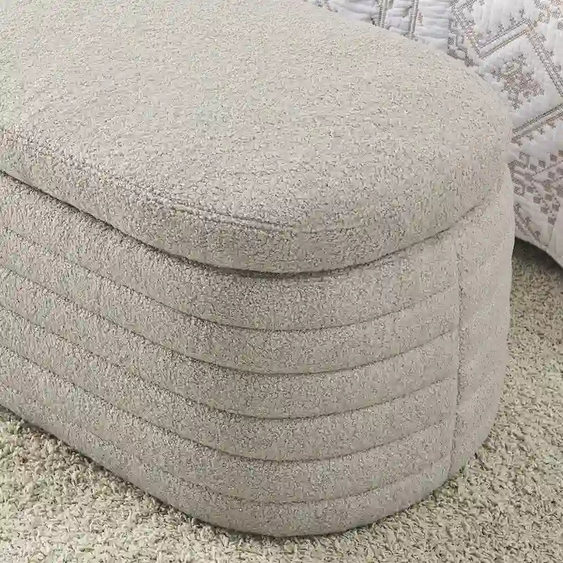 Tapicerowana ławka ze schowkiem z tkaniny boucle sherpa