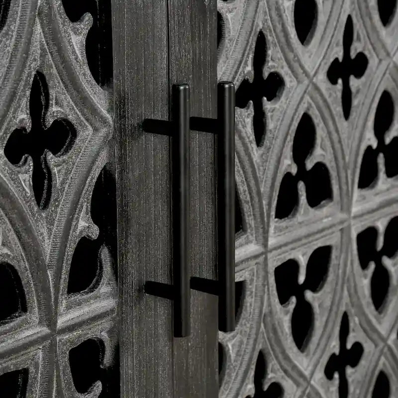 Credenza antica traforata a quattro ante