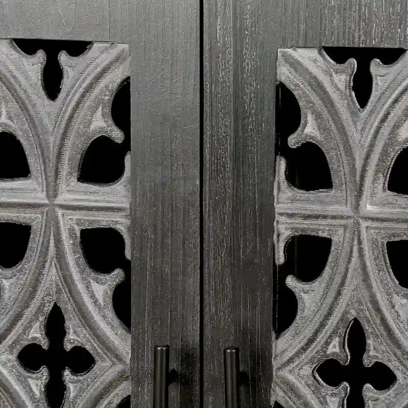 Credenza antica traforata a quattro ante