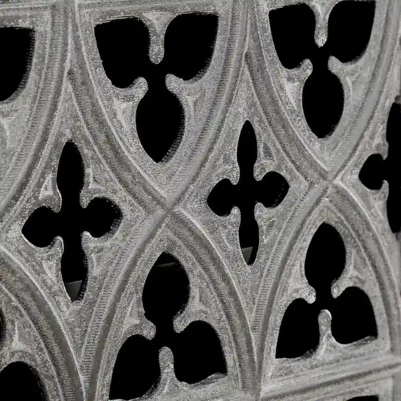 Credenza antica traforata a quattro ante