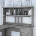 Set da scrivania rustico per ufficio domestico con alzata, schedario, libreria e sedia girevole imbottita, combinazione per postazione di lavoro