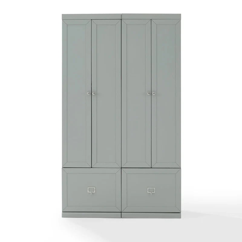 Armadio in legno grigio chiaro con cassetti