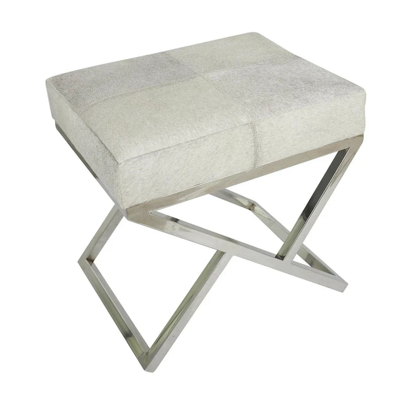 Panca geometrica in pelle con base angolata in metallo argentato - grigio chiaro